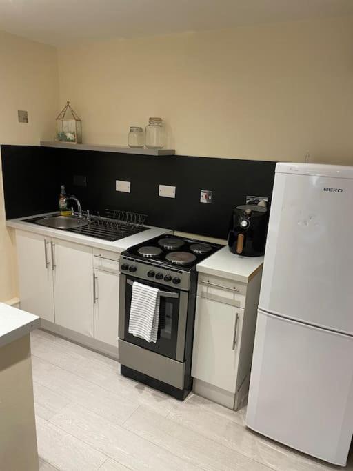 Hurst Flat 3 Meadow View Cozy Getaway 아파트 외부 사진