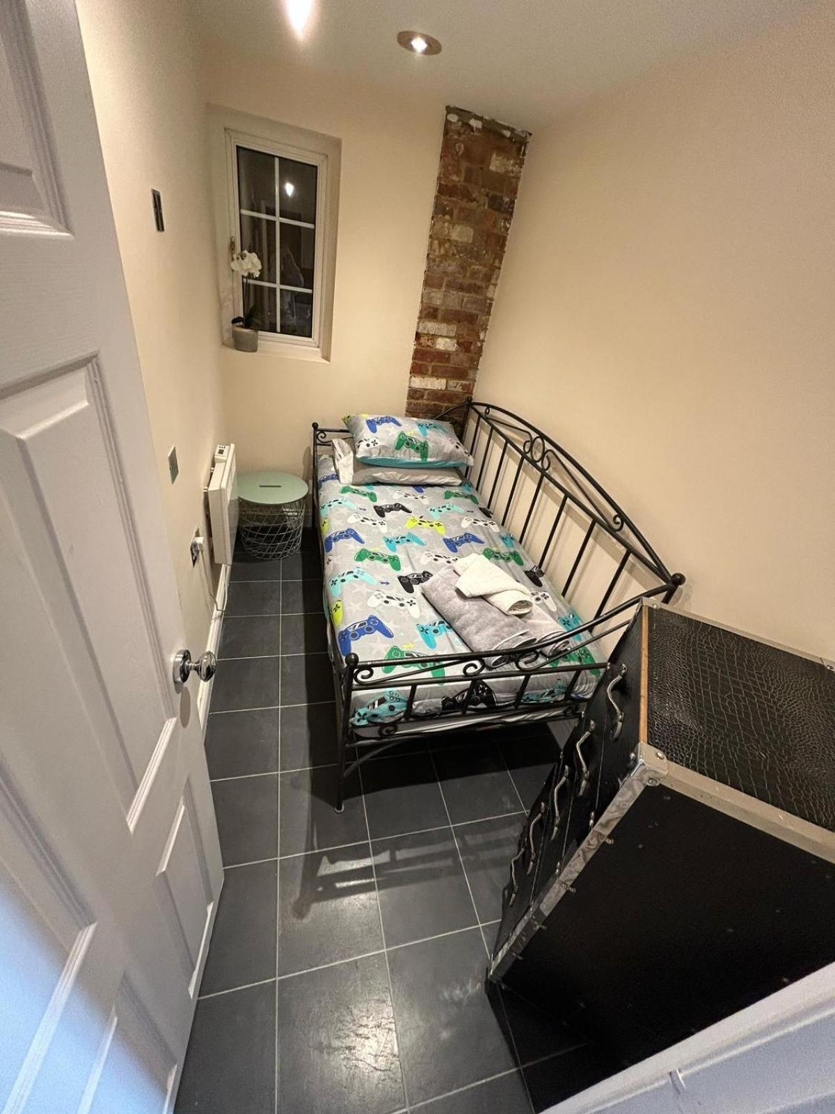 Hurst Flat 3 Meadow View Cozy Getaway 아파트 외부 사진
